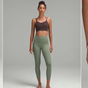 Lululemon • Align Highrise Tights with pockets 25” • Size 4